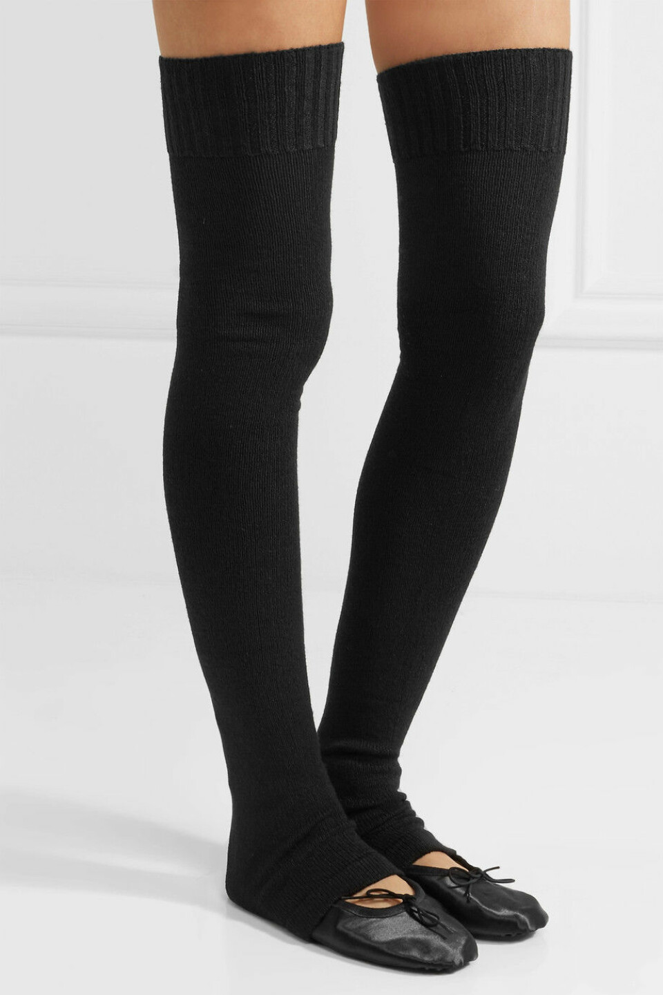 När barre står på träningschemat kan det vara skönt med ett par bekväma(och snygga)benvärmare från Ballet Beautiful. Bra för att öka rörligheten och minska risken för skador vid stretch .