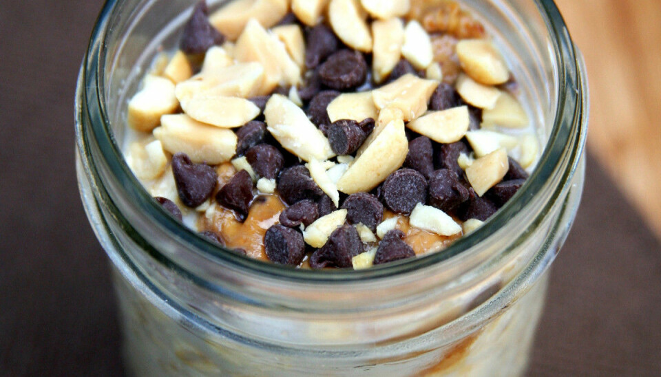 Recept: Overnight oats med smak av choklad och jordnötssmör