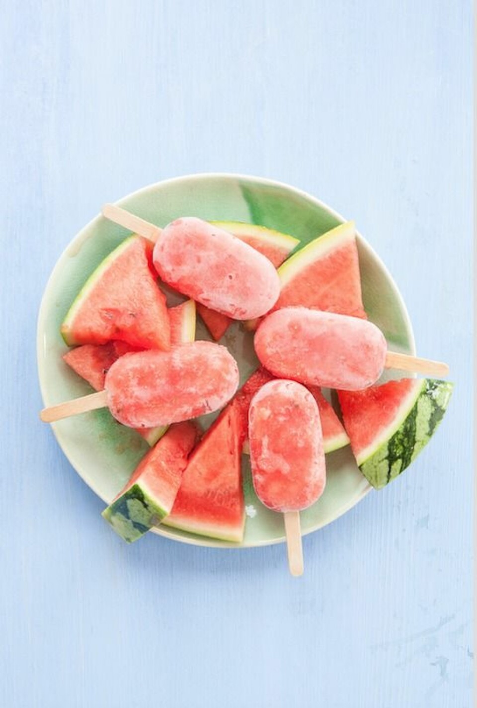 Isglass, enkel tårta och 3 andra drömrecept med vattenmelon