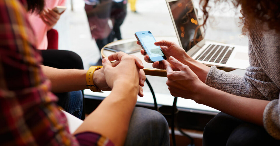 Sociala medier kan ha en negativ effekt på din hälsa. Sociala medier kan ha en negativ effekt på din hälsa.