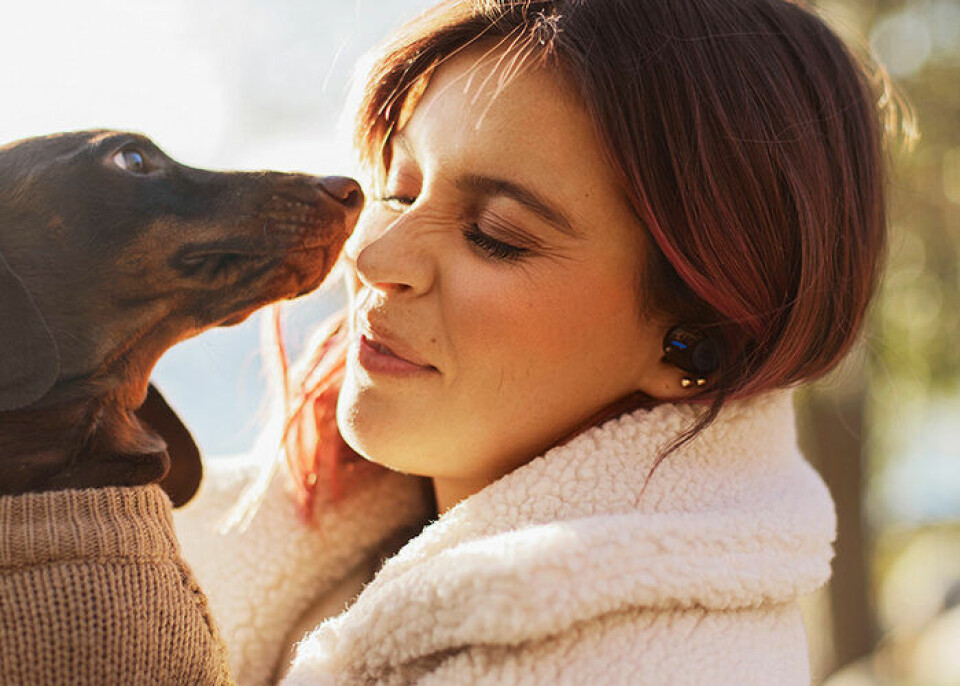 För ELLE:s influencer Nicole Falciani är det superviktigt med egentid. Höjdpunkten på veckan är söndagspromenaden med hunden och favoritpodden som enda sällskap. ”När jag lyssnar på en podcast i naturen så går jag verkligen in i mig själv till 100%.” För ELLE:s influencer Nicole Falciani är det superviktigt med egentid. Höjdpunkten på veckan är söndagspromenaden med hunden och favoritpodden som enda sällskap. ”När jag lyssnar på en podcast i naturen så går jag verkligen in i mig själv till 100%.”