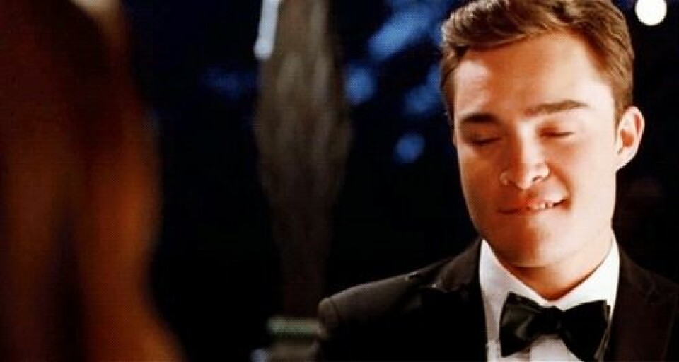 Äntligen! Nu återvänder Chuck Bass till tv-rutan