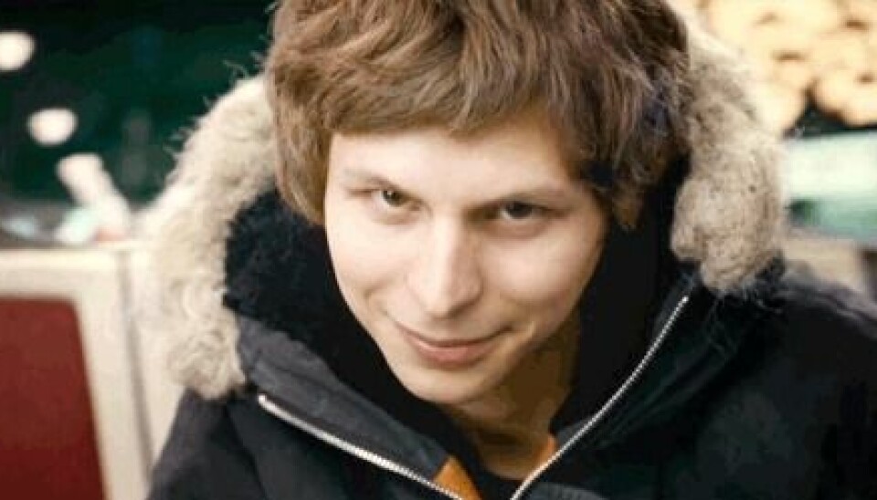 Katie för Miu Miu eller Victoria för Armani? Rösta!