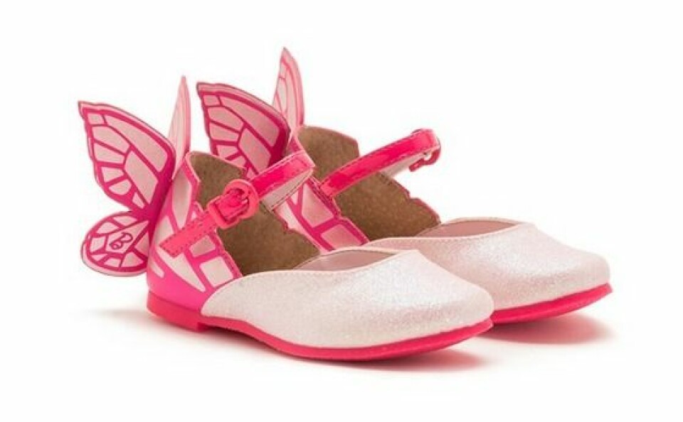 Designern lanserar skor i samarbete med Barbie
