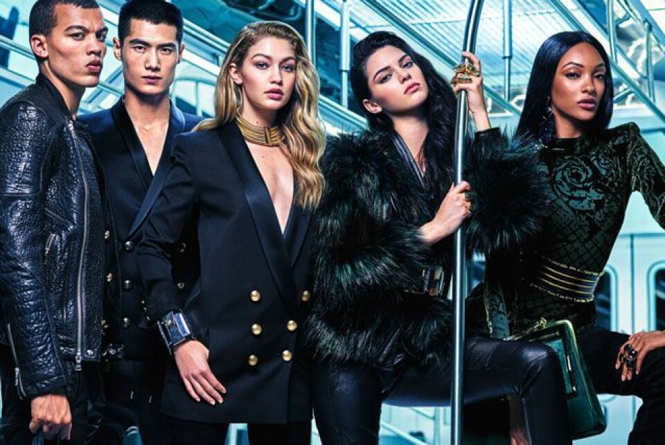 Se fler bilder från H&M och Balmains designsamarbete