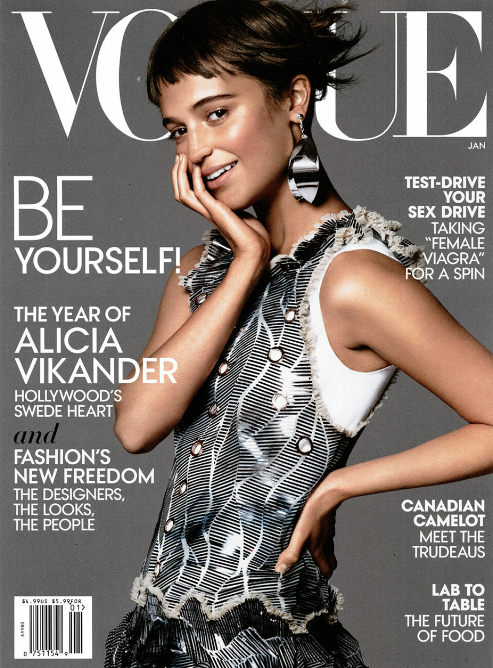 Supersnygga Alicia Vikander pryder Vogues omslag
