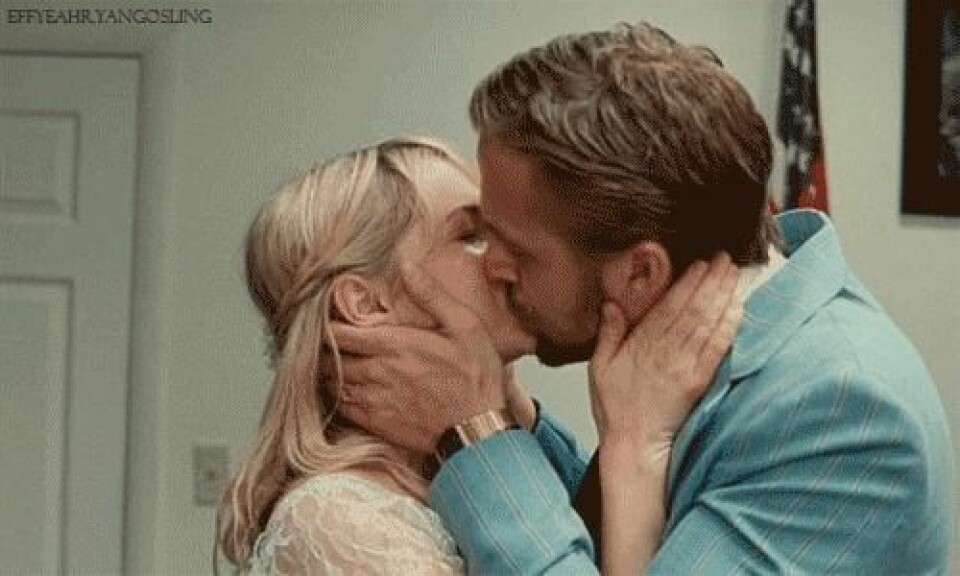 Kyssar vi alla behöver mer av – illustrerat i 12 Ryan Gosling-gifar
