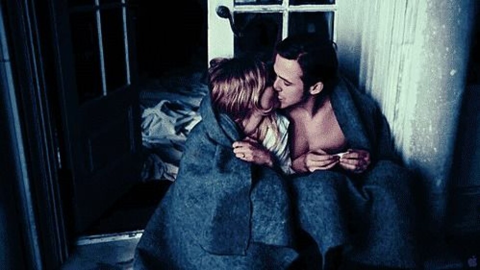 Kyssar vi alla behöver mer av – illustrerat i 12 Ryan Gosling-gifar