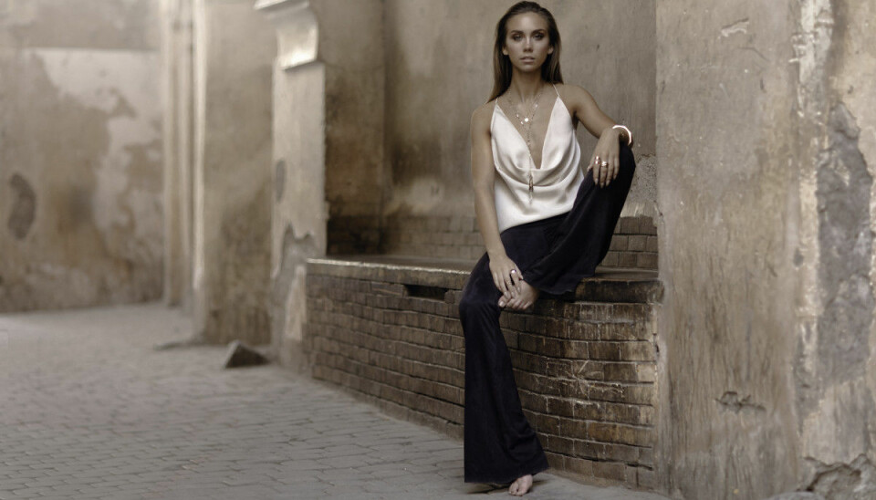 Bloggaren Lisa Olsson om sin första klädkollektion: 'Det största steget hittills!'