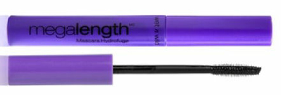 Wet n’ wilds Mega length mascara kladdar av sig kring ögat. Wet n’ wilds Mega length mascara kladdar av sig kring ögat.