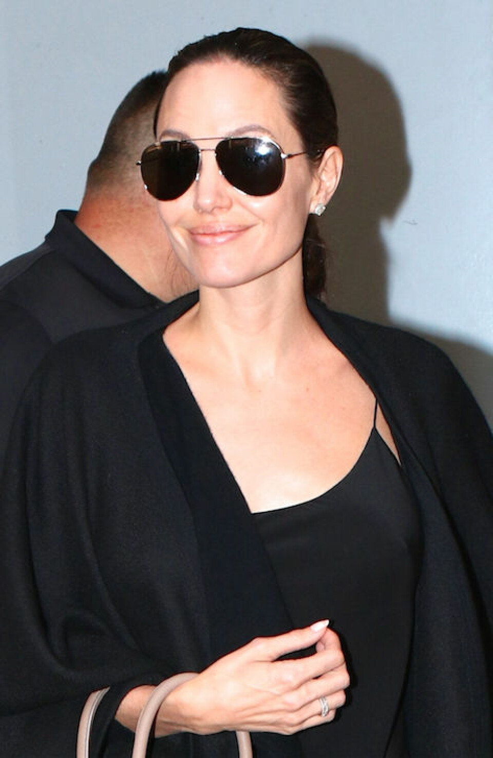 Angelina Jolie passar bra i pilotmodellen. Angelina Jolie passar bra i pilotmodellen.