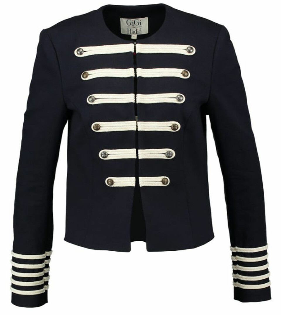 Spana in plaggen från Gigi Hadids samarbete med Tommy Hilfiger