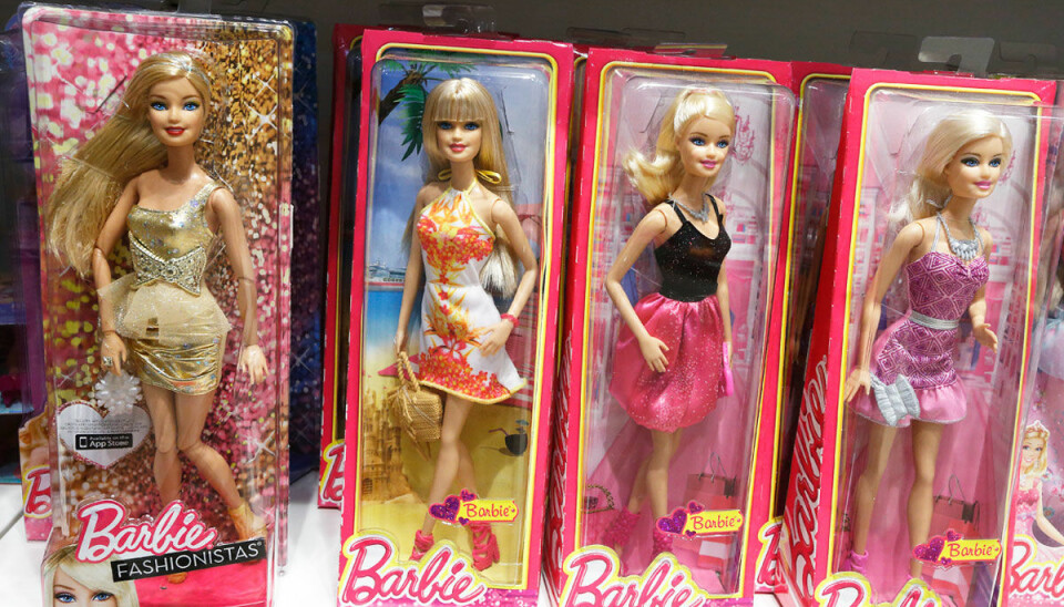 Forskning: Barbie påverkar unga tjejers självbild negativt
