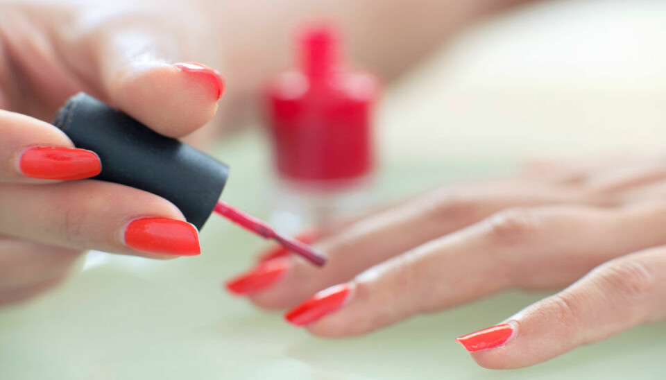 Med det här knepet slipper du få nagellack utanför nageln