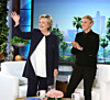 Talkshow-stjärnan Ellen Degeneres har gått ut med sitt stöd för Hillary Clinton.