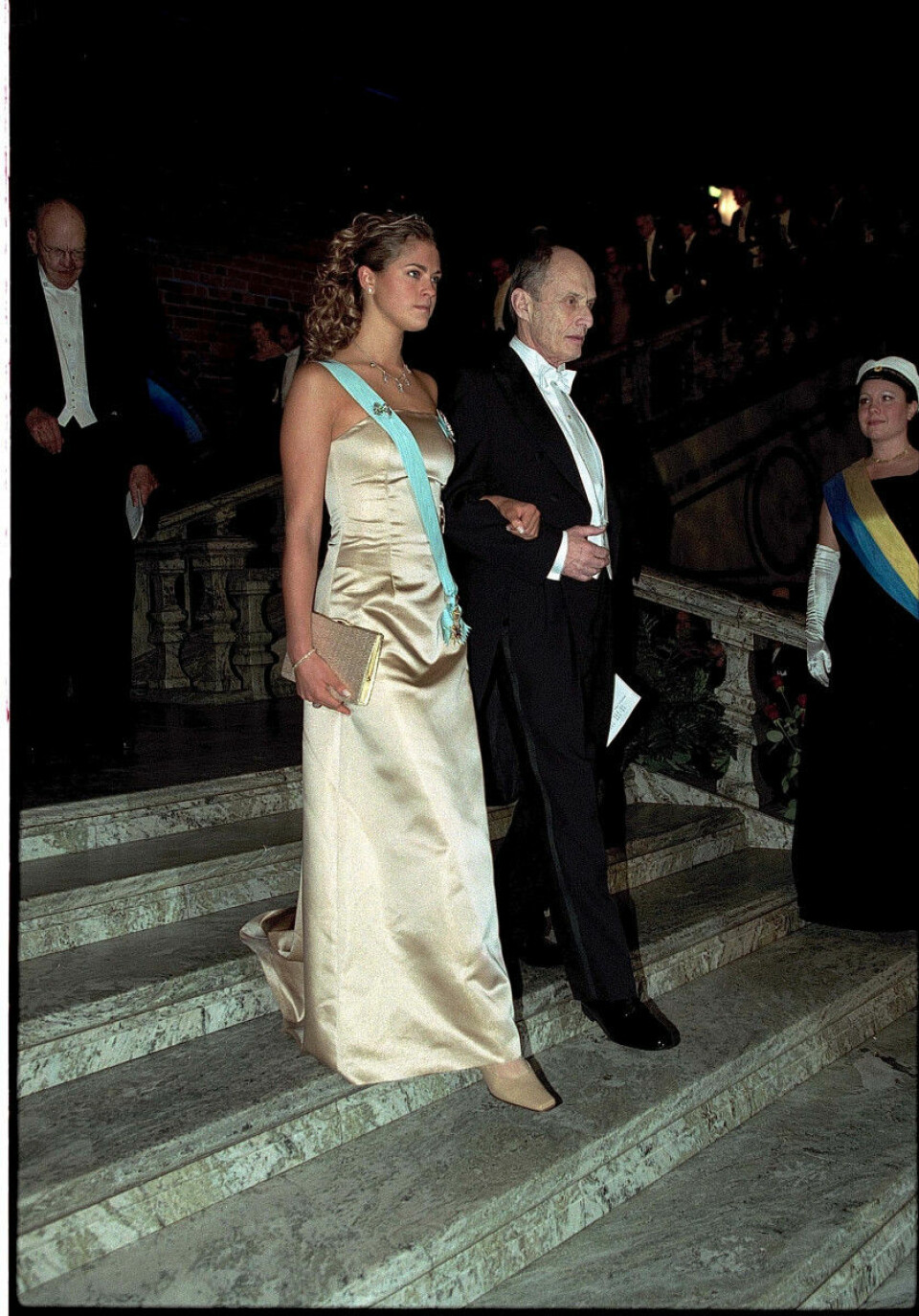 De mest minnesvärda nobelklänningarna – från då till nu