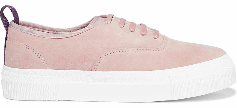 Vi kan inte sluta tänka på rosa sneakers – 10 snygga köp