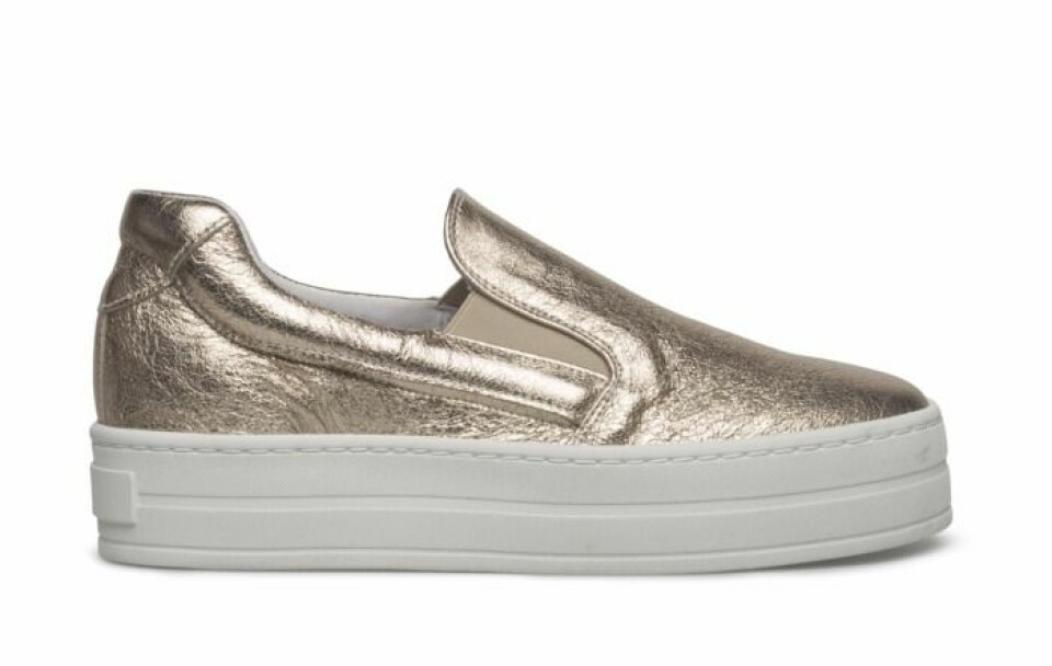 25 snygga sommarskor i metallic - från budget till lyx