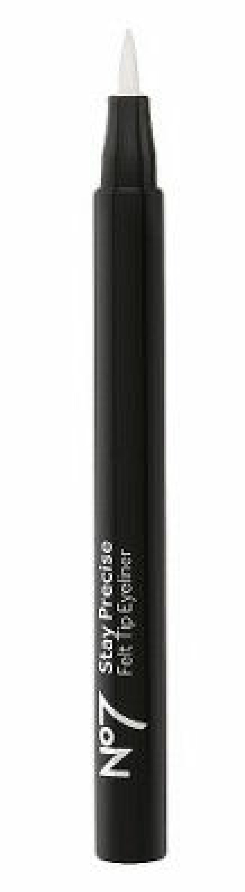 Jakten på den perfekta vingen – vi testar 13 eyeliners
