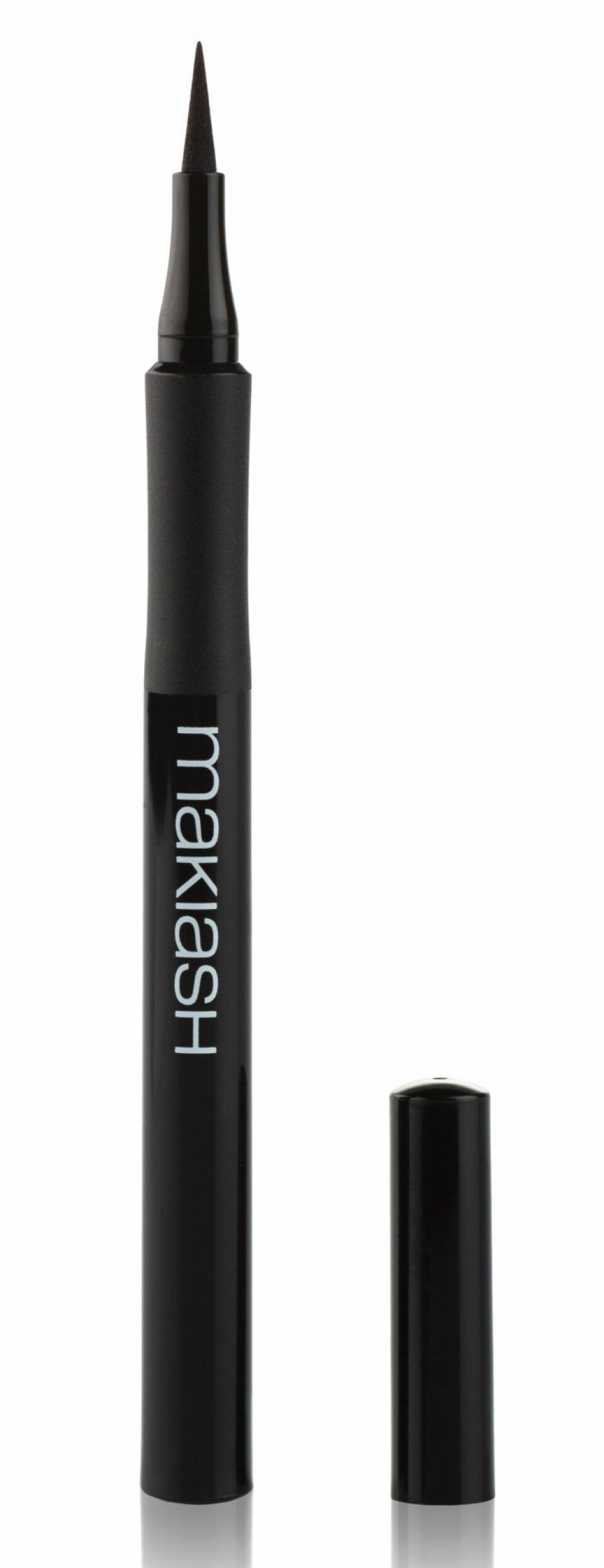 Jakten på den perfekta vingen – vi testar 13 eyeliners