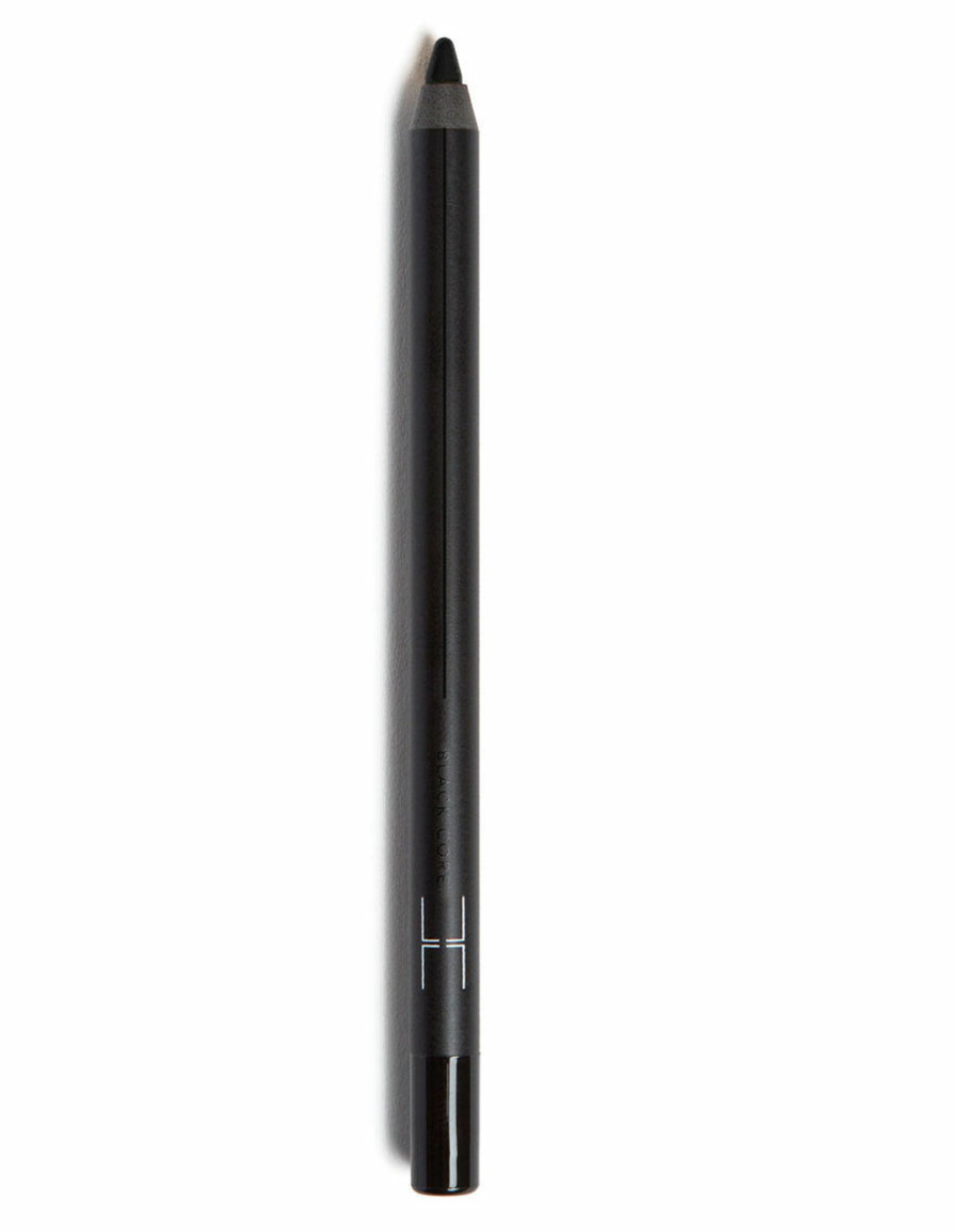 Jakten på den perfekta vingen – vi testar 13 eyeliners