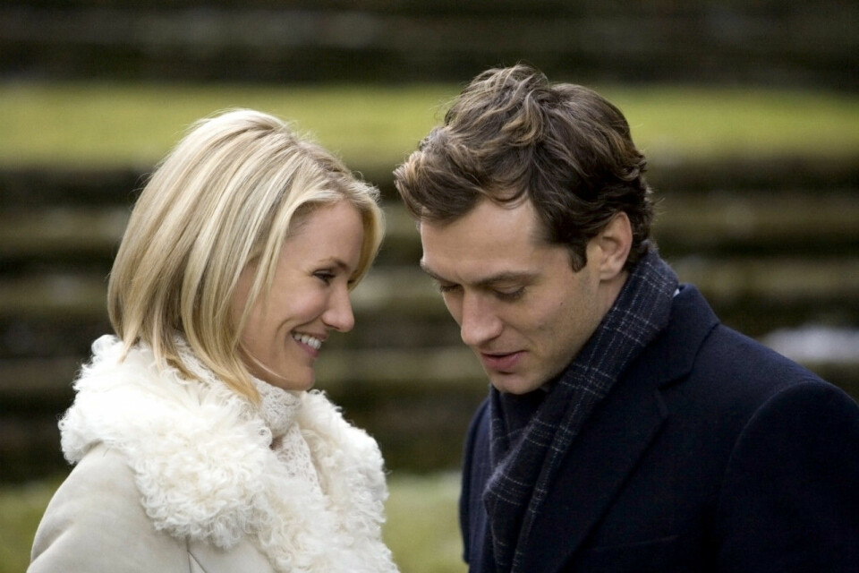 THE HOLIDAY, Cameron Diaz, Jude Law, 2006. ©Columbia Pictures/courtesy Everett Collection THE HOLIDAY, Cameron Diaz, Jude Law, 2006. ©Columbia Pictures/courtesy Everett Collection
