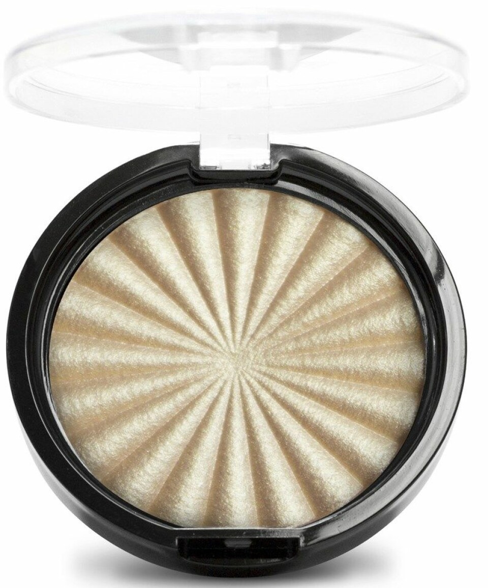 Få sommarens bästa glow – Baaam testar highlighters