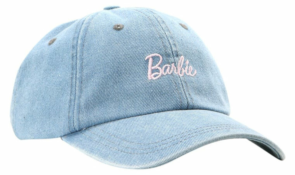 Stort designsamarbete – med Barbie! Här kan du köpa plaggen