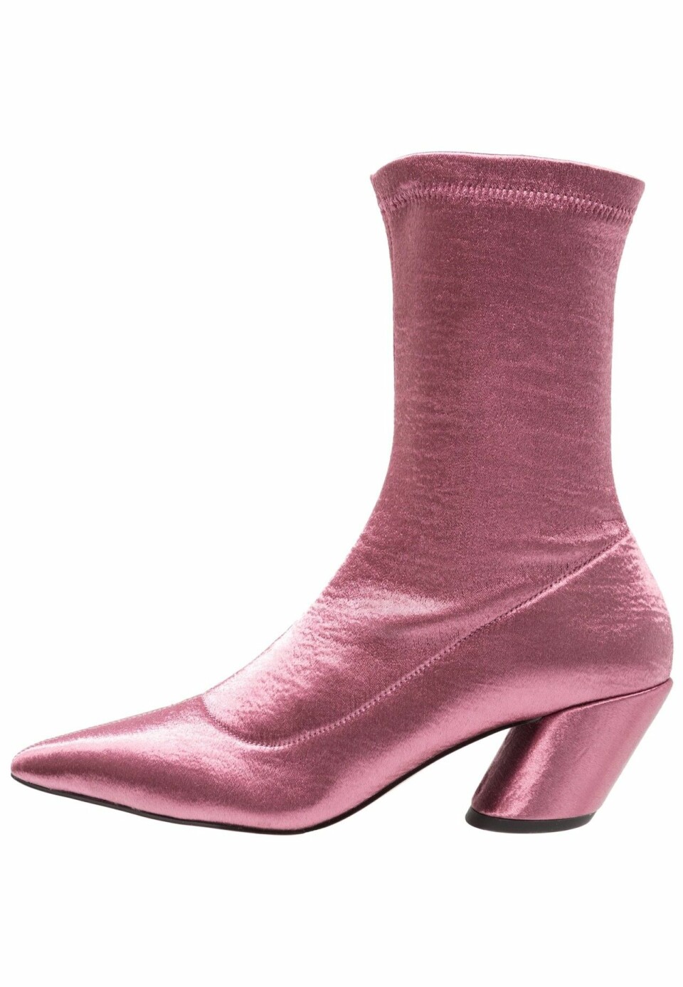 Sockboots är trendigast av alla trendskor just nu – 19 snygga köp
