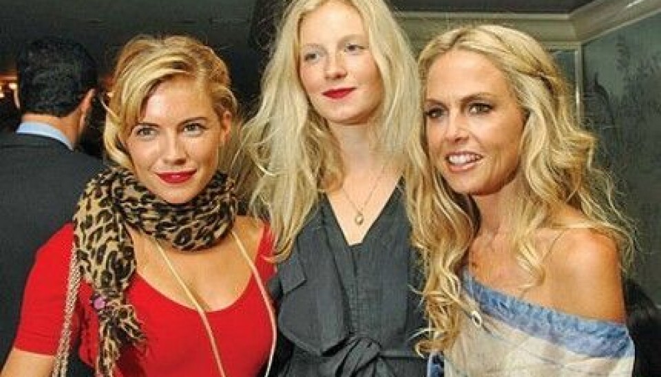 Triss i blondiner! Sienna Miller, Savannah Miller och Rachel Zoe. Triss i blondiner! Sienna Miller, Savannah Miller och Rachel Zoe.