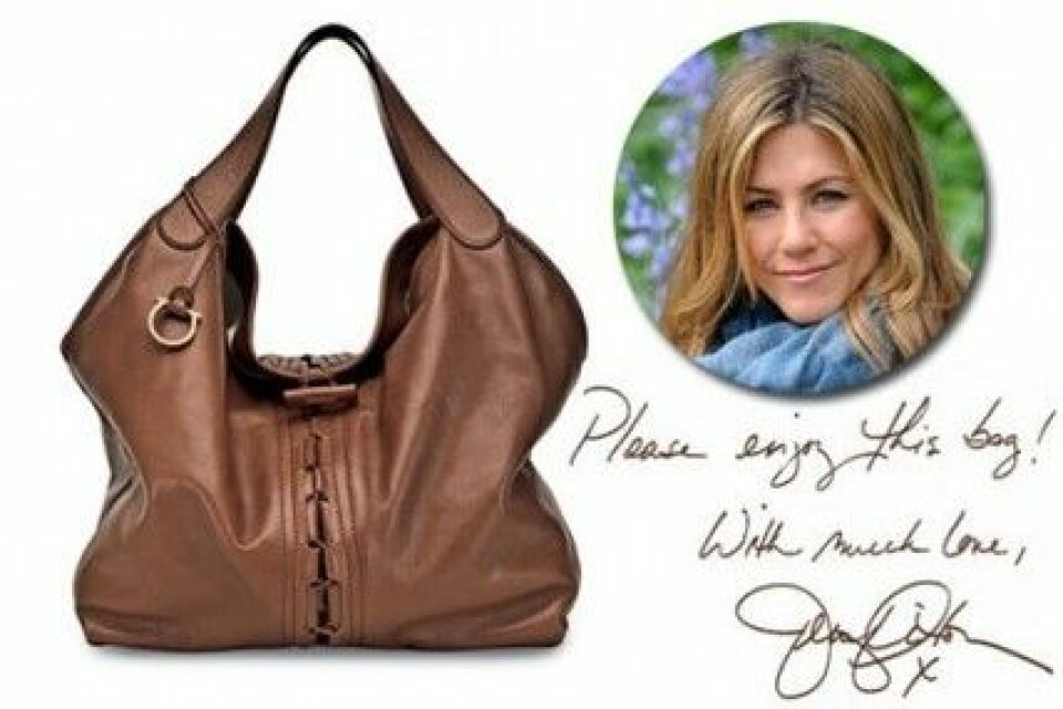 Buda på Jennifer Anistons signerade Ferragamo-väska. Buda på Jennifer Anistons signerade Ferragamo-väska.