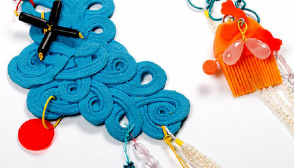 Halsband med äggpensel Halsband med äggpensel