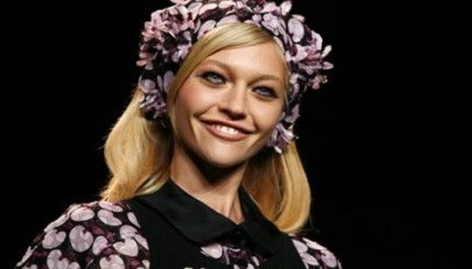 Glada miner hos Anna Sui, S/S 2010. Glada miner hos Anna Sui, S/S 2010.