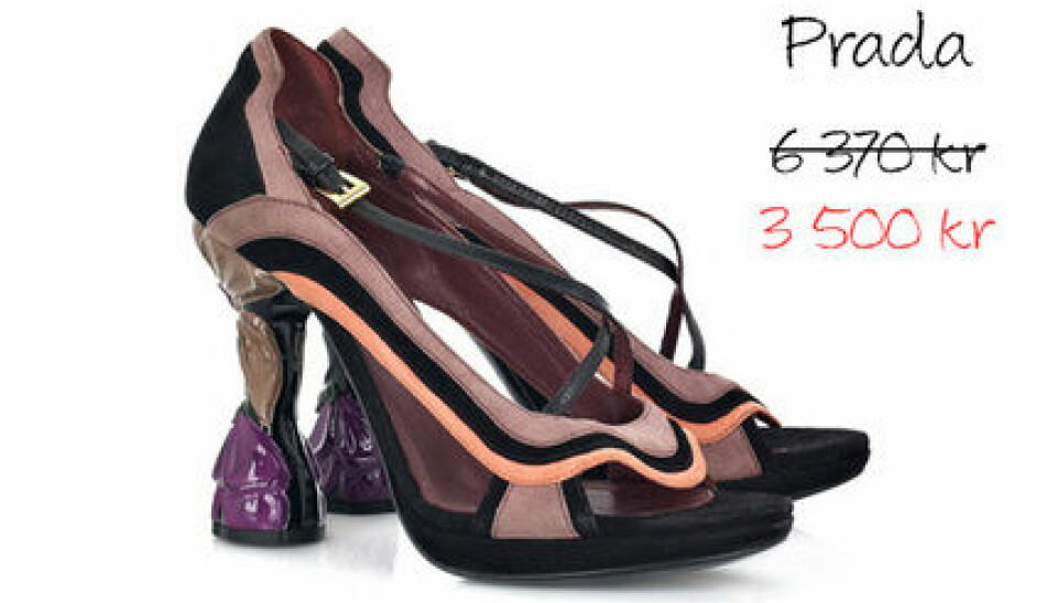 Skor från Prada till 45% rabatt. Skor från Prada till 45% rabatt.