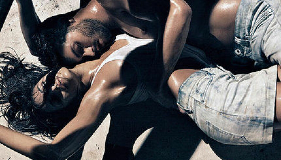 Eva Mendes och Jamie Dornan för Calvin Klein Jeans, S/S 2010. Eva Mendes och Jamie Dornan för Calvin Klein Jeans, S/S 2010.