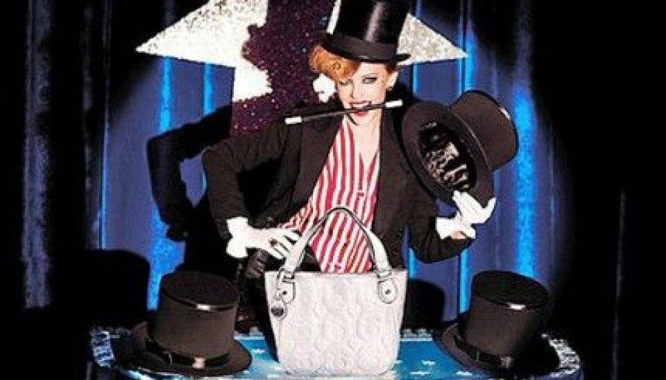 Kylie Minogue för TOUS, S/S 2010. Kylie Minogue för TOUS, S/S 2010.