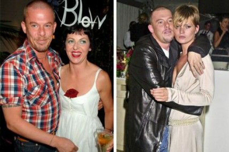 Alexander McQueen med Isabella Blow 2005 och Kate Moss 2001. Alexander McQueen med Isabella Blow 2005 och Kate Moss 2001.