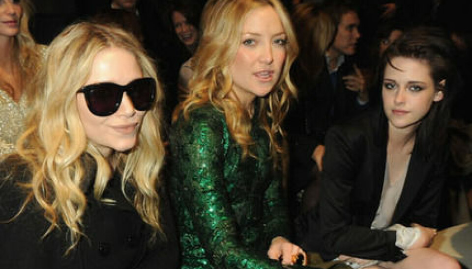 Mary-Kate Olsen, Kate Hudson och Kristen Stewart var några av kändisarna på London Fashion Week. Mary-Kate Olsen, Kate Hudson och Kristen Stewart var några av kändisarna på London Fashion Week.
