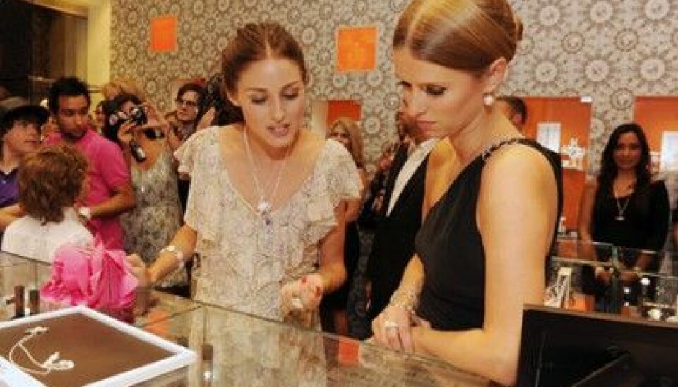 Olivia Palermo och Nicky Hilton på Thomas Sabos butiksöppning i Las Vegas. Olivia Palermo och Nicky Hilton på Thomas Sabos butiksöppning i Las Vegas.