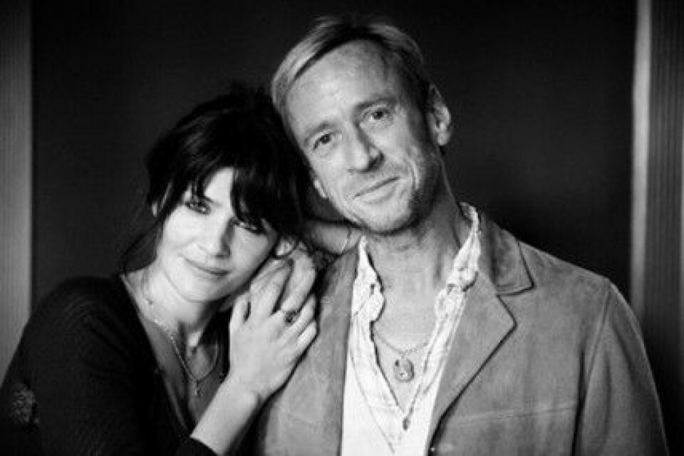 Helena Christensen och Per Holknekt. Helena Christensen och Per Holknekt.