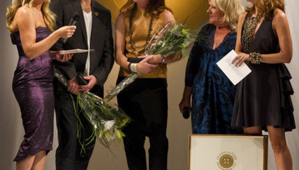Hope tar emot Guldknappen på Fotografiska i Stockholm. Hope tar emot Guldknappen på Fotografiska i Stockholm.