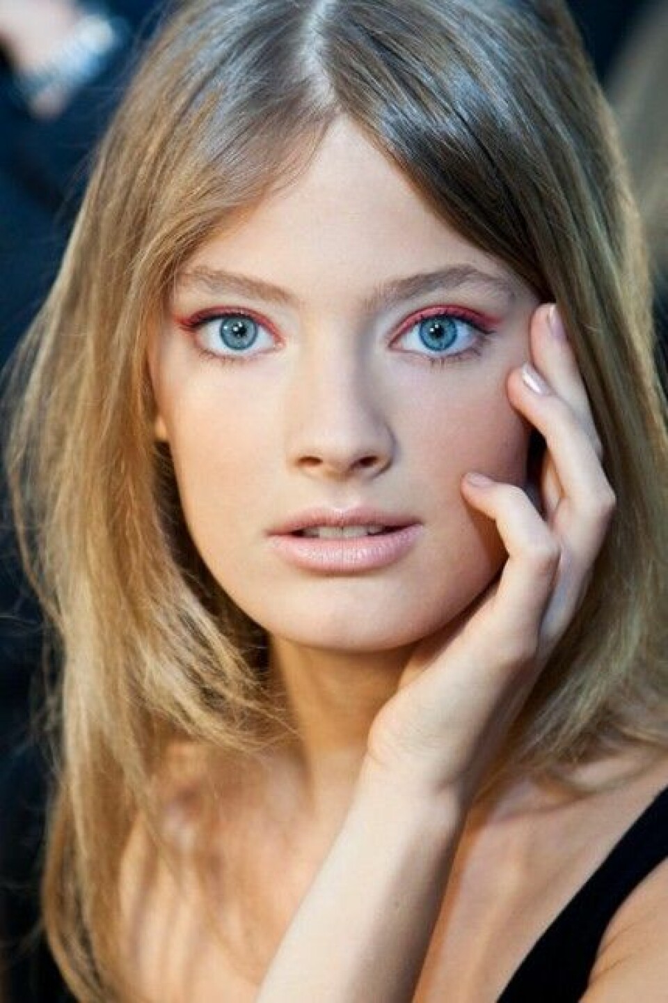 Modellen Constance Jablonski visar vårens look hos Derek Lam. Modellen Constance Jablonski visar vårens look hos Derek Lam.