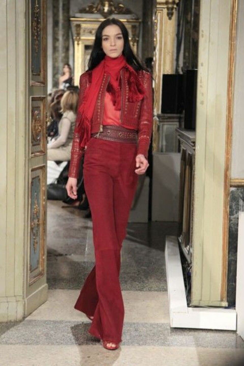 Olika röda nyanser av rött hos Emilio Pucci, A/W 2010. Olika röda nyanser av rött hos Emilio Pucci, A/W 2010.