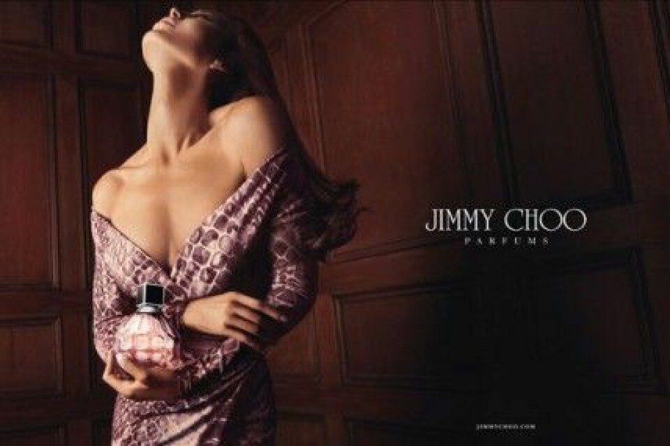 Tamara Mellon gör reklam för den nya parfymen från Jimmy Choo. Tamara Mellon gör reklam för den nya parfymen från Jimmy Choo.