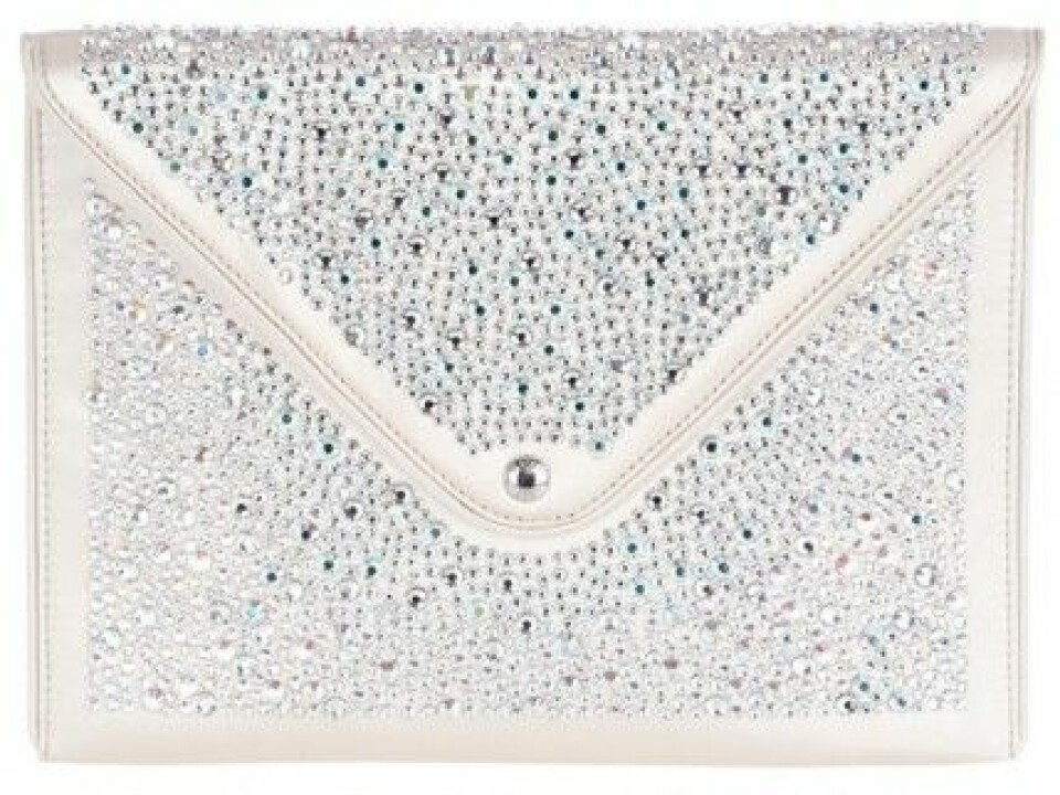 Karen Millen firar 30 år med exklusiva accessoarer