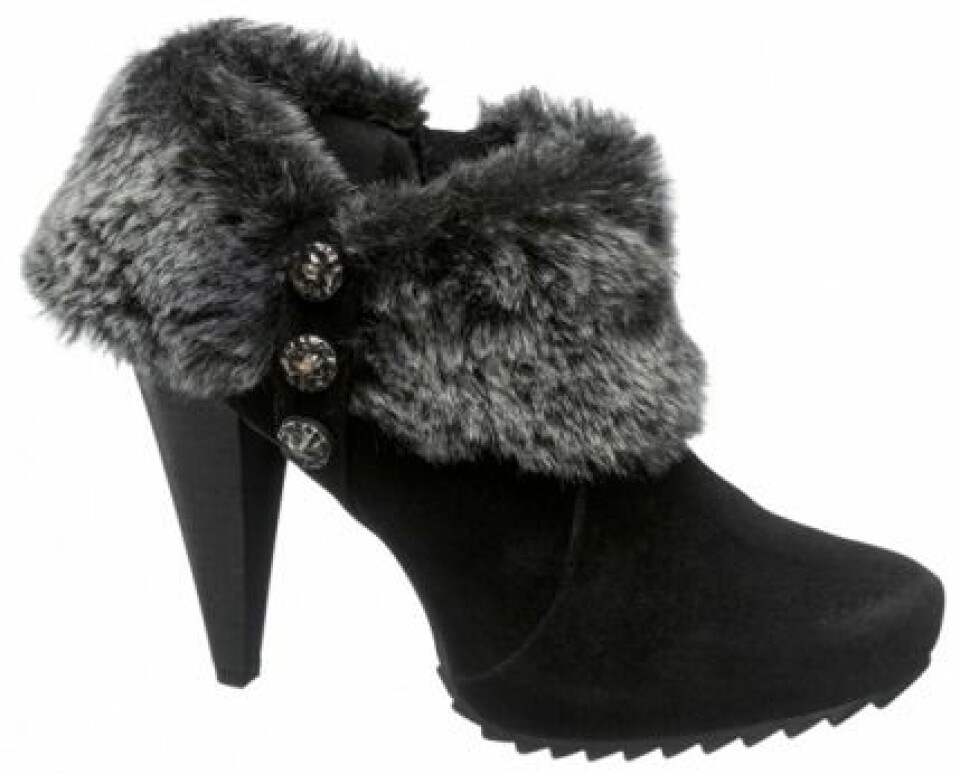 Stövletter med fuskpälskant från Deichmann, 299 kr. Stövletter med fuskpälskant från Deichmann, 299 kr.