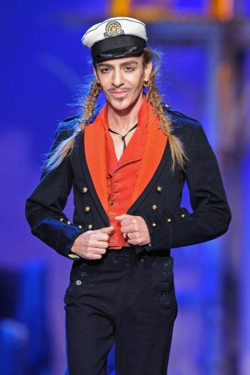 John Galliano på visningen av Christian Dior Ready to Wear S/S 2011. John Galliano på visningen av Christian Dior Ready to Wear S/S 2011.
