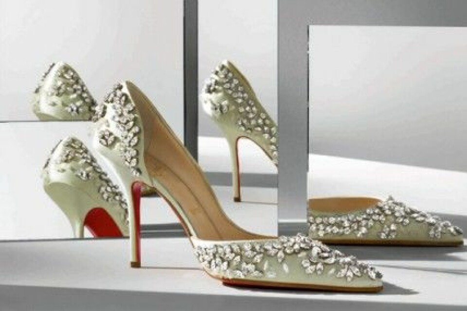 Christian Louboutin designar skor som är lika vackra som smycken. Christian Louboutin designar skor som är lika vackra som smycken.