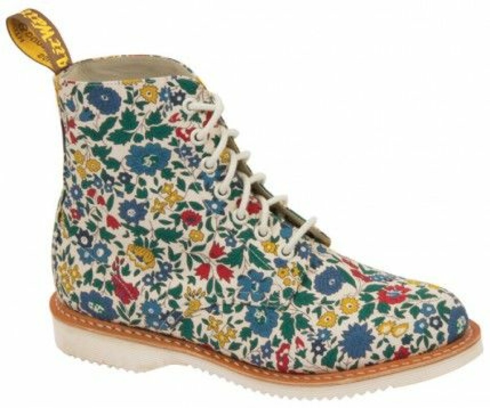 Dr. Martens och Liberty London låter fötterna blomma