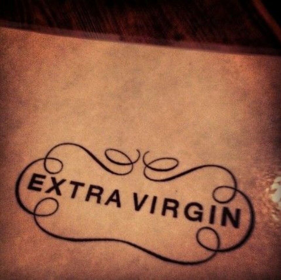 Extra Virgin Restaurant ligger på 259 West 4th Street i New York. Extra Virgin Restaurant ligger på 259 West 4th Street i New York.